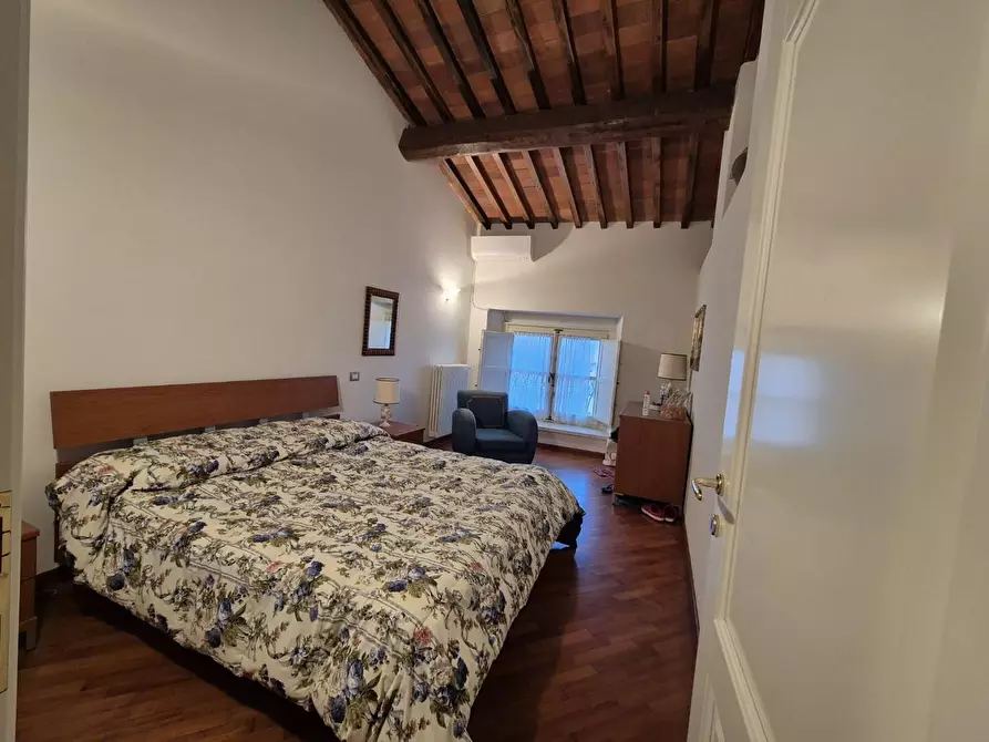 Immagine 6 di Appartamento in vendita  a Viareggio