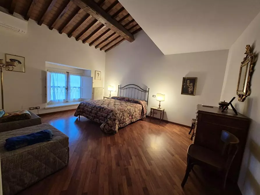 Immagine 7 di Appartamento in vendita  a Viareggio