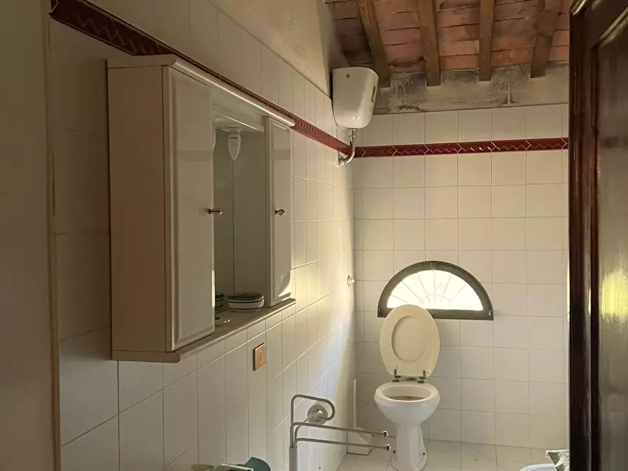 Immagine 47 di Villa in vendita  a San Miniato