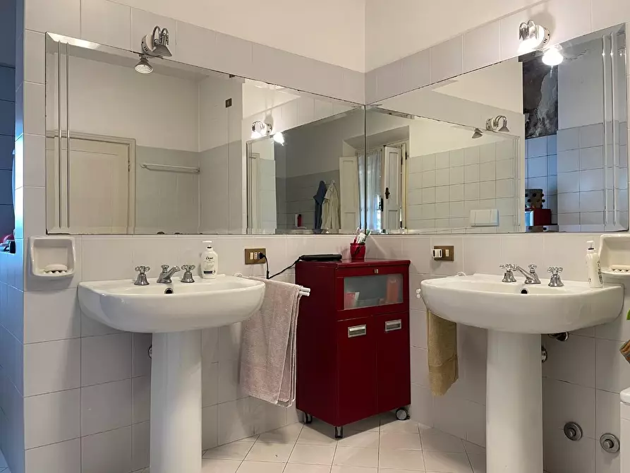 Immagine 31 di Villa in vendita  a San Miniato