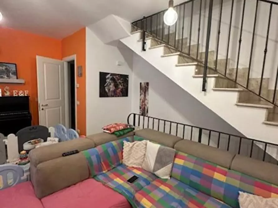 Immagine 4 di Villetta a schiera in vendita  a Massa