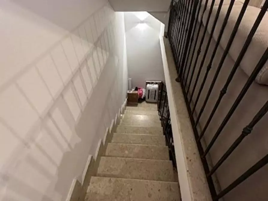 Immagine 14 di Villetta a schiera in vendita  a Massa