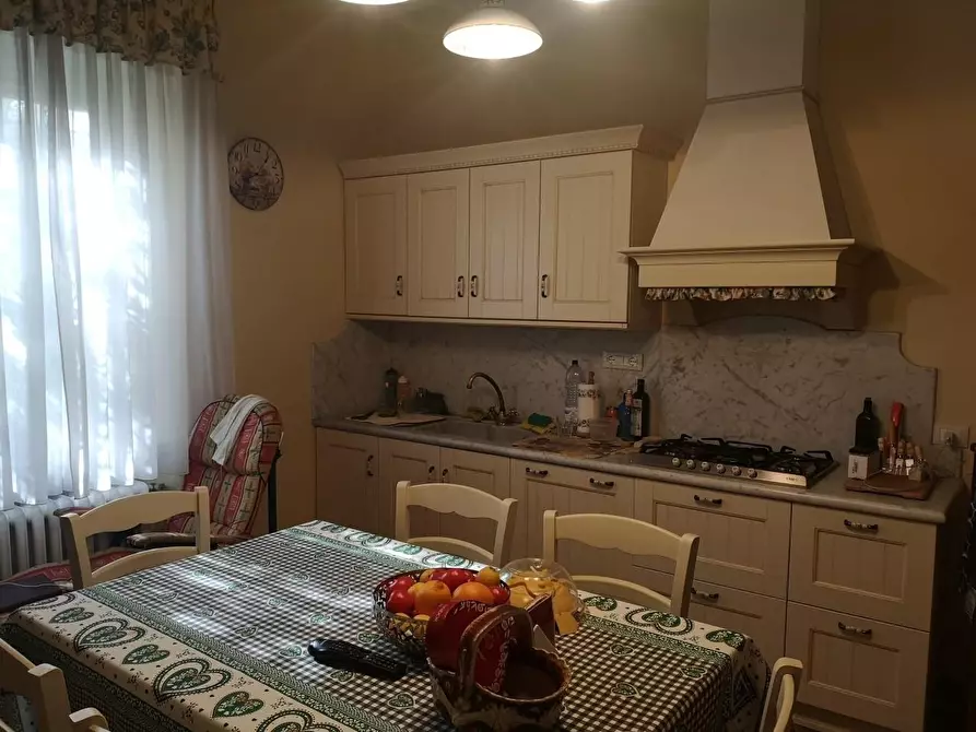 Immagine 3 di Casa bifamiliare in vendita  a Carrara