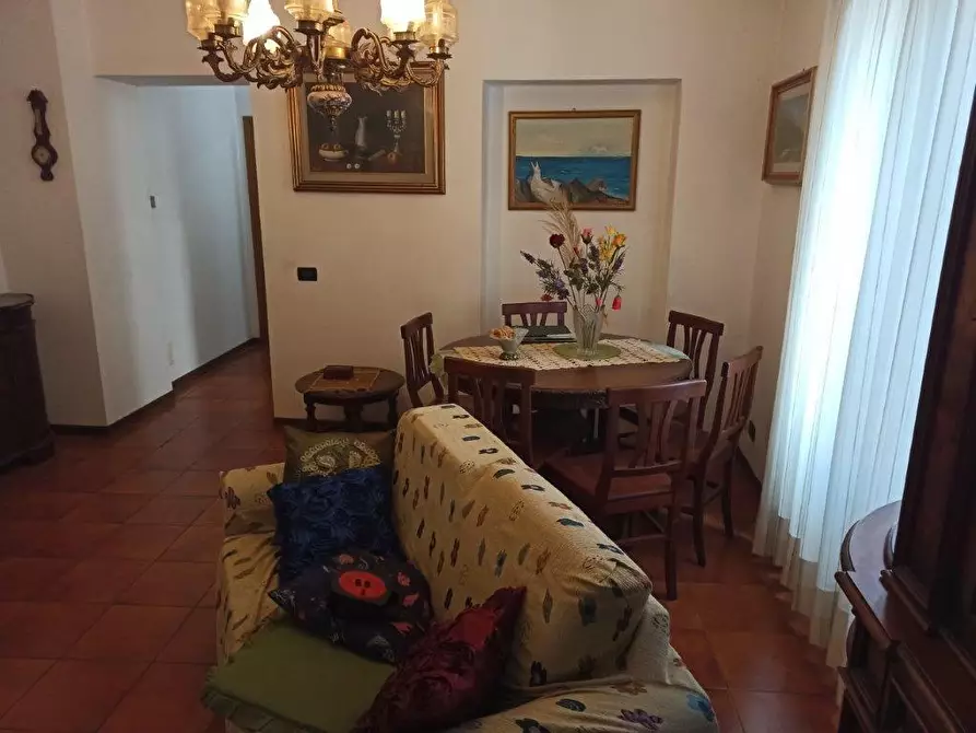 Immagine 28 di Appartamento in vendita  a Massa