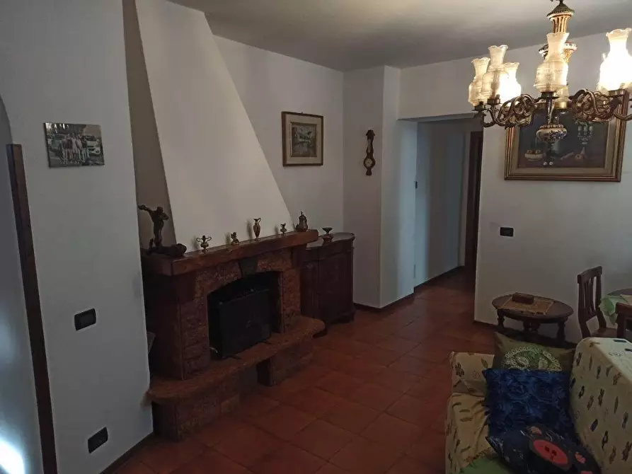 Immagine 10 di Appartamento in vendita  a Massa