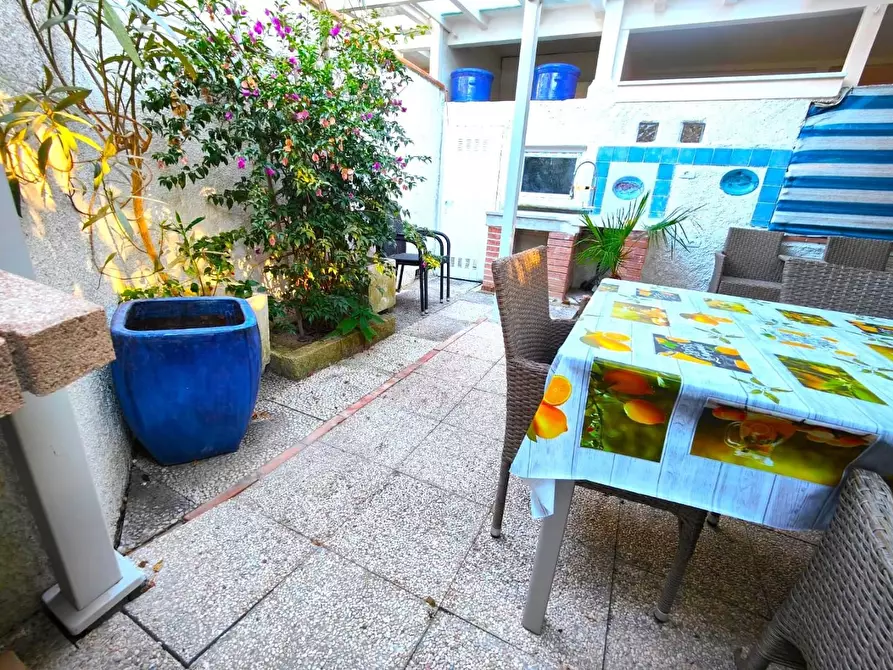 Immagine 17 di Appartamento in vendita  a Carrara