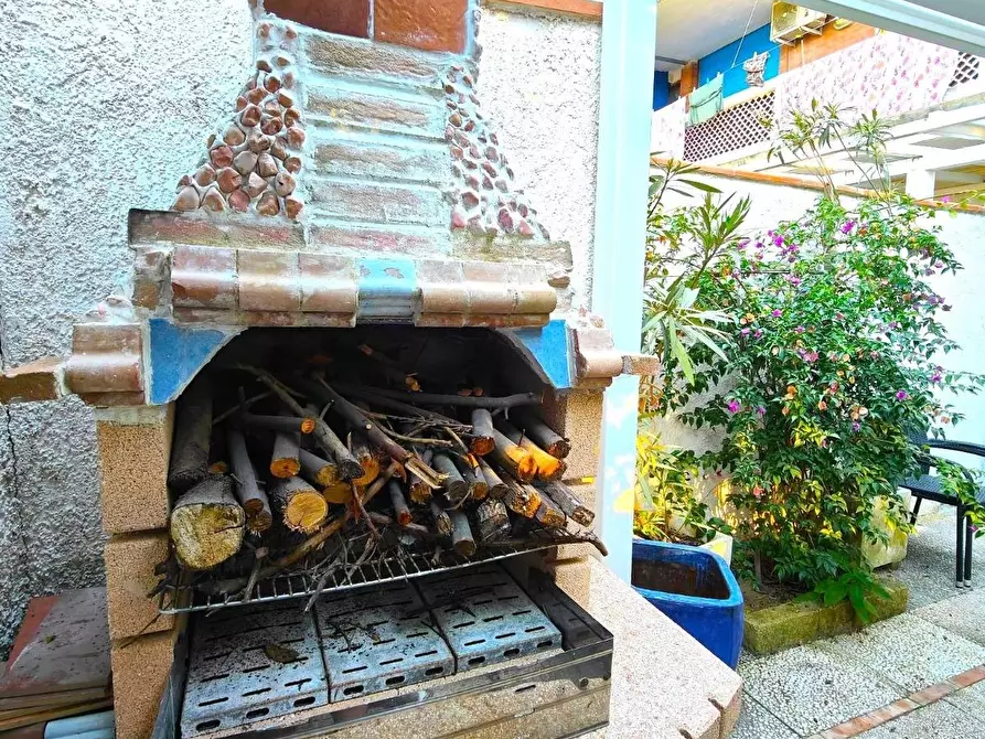 Immagine 12 di Appartamento in vendita  a Carrara