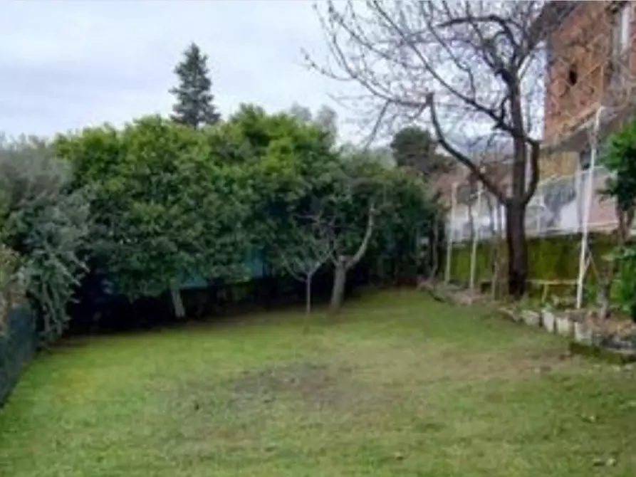 Immagine 7 di Casa indipendente in vendita  a Massa