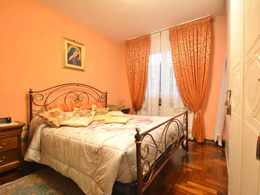 Immagine 9 di Villetta a schiera in vendita  a Lucca