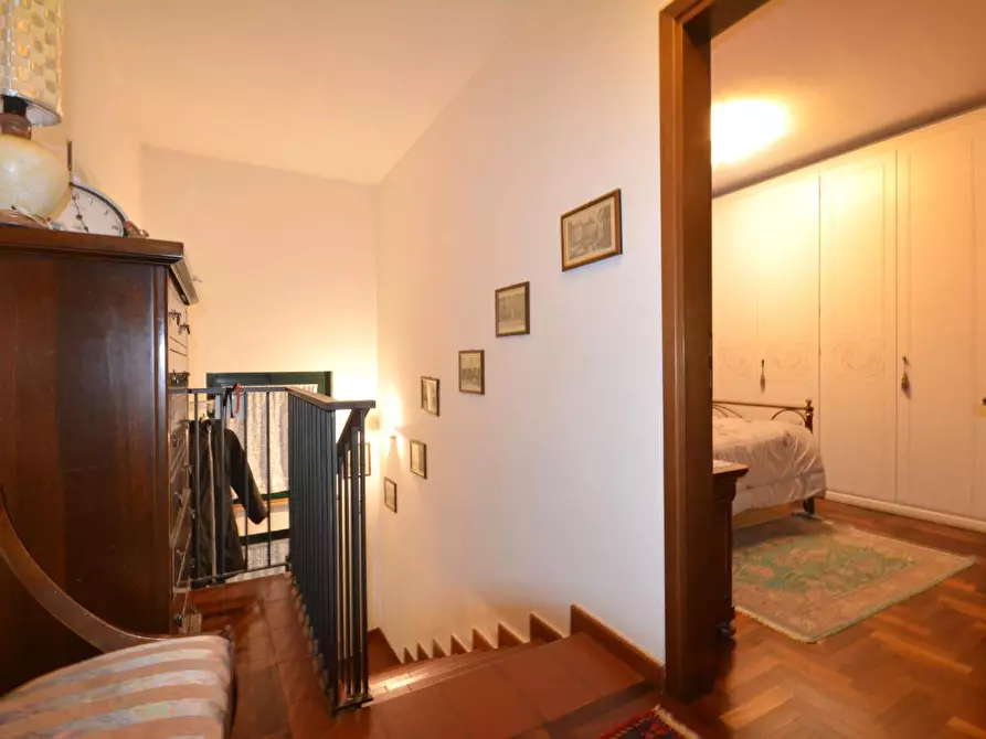 Immagine 13 di Villetta a schiera in vendita  a Lucca