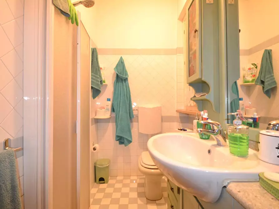 Immagine 6 di Villetta a schiera in vendita  a Lucca