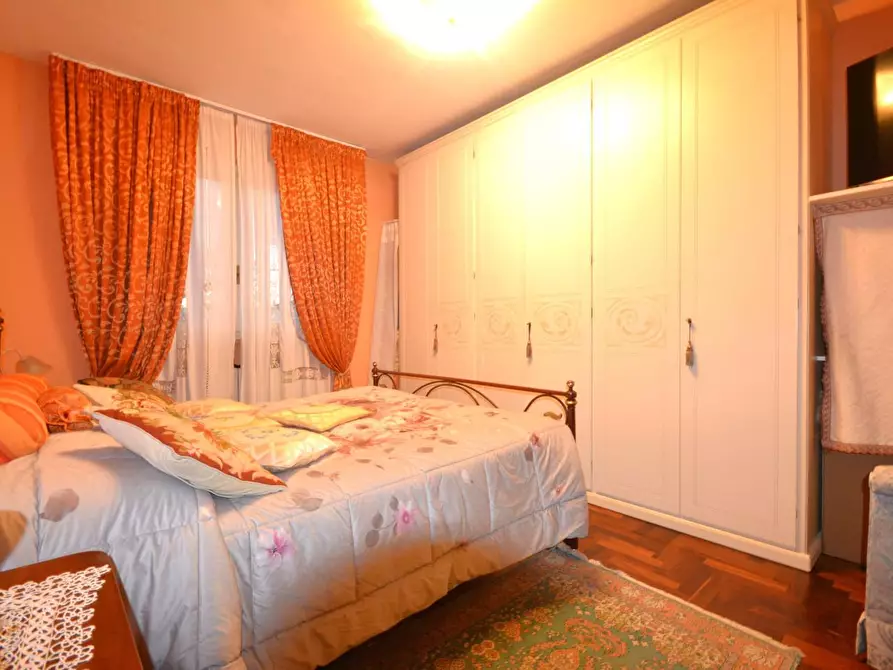 Immagine 8 di Villetta a schiera in vendita  a Lucca