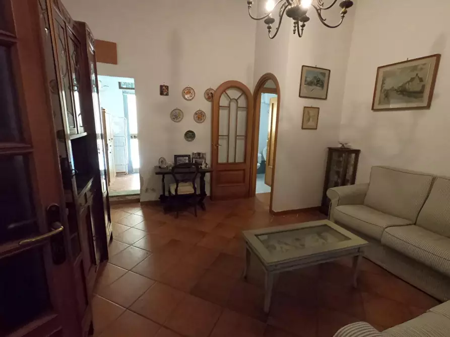 Immagine 1 di Casa bifamiliare in vendita  a Livorno