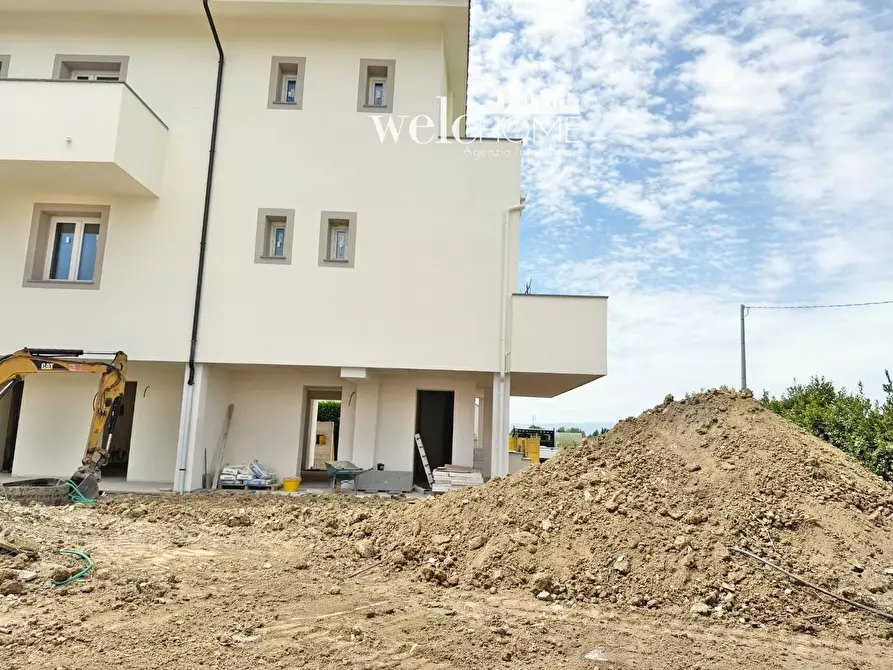 Immagine 19 di Villetta a schiera in vendita  a Campi Bisenzio