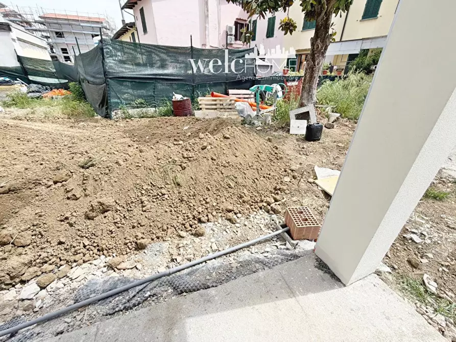 Immagine 21 di Villetta a schiera in vendita  a Campi Bisenzio
