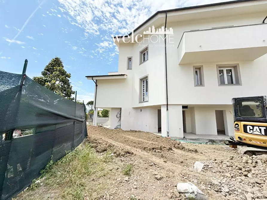 Immagine 23 di Villetta a schiera in vendita  a Campi Bisenzio