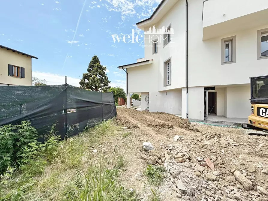 Immagine 22 di Villetta a schiera in vendita  a Campi Bisenzio