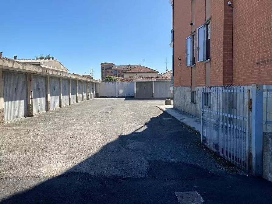 Immagine 1 di Garage in vendita  a Orbassano