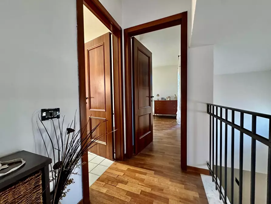 Immagine 11 di Casa indipendente in vendita  a Massa