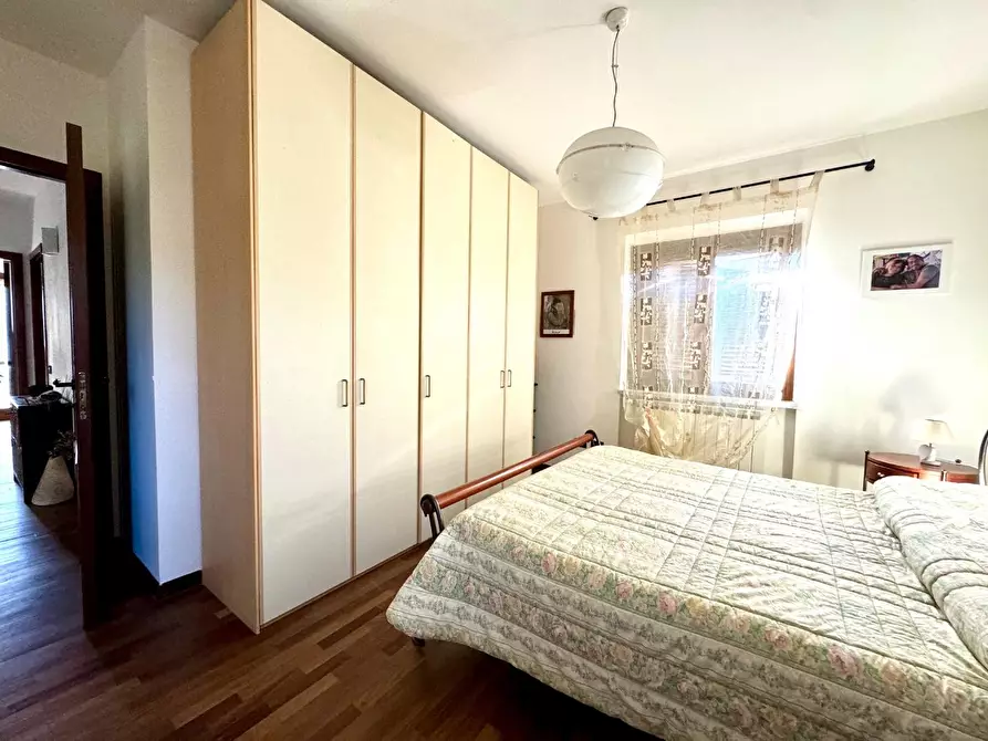 Immagine 16 di Casa indipendente in vendita  a Massa