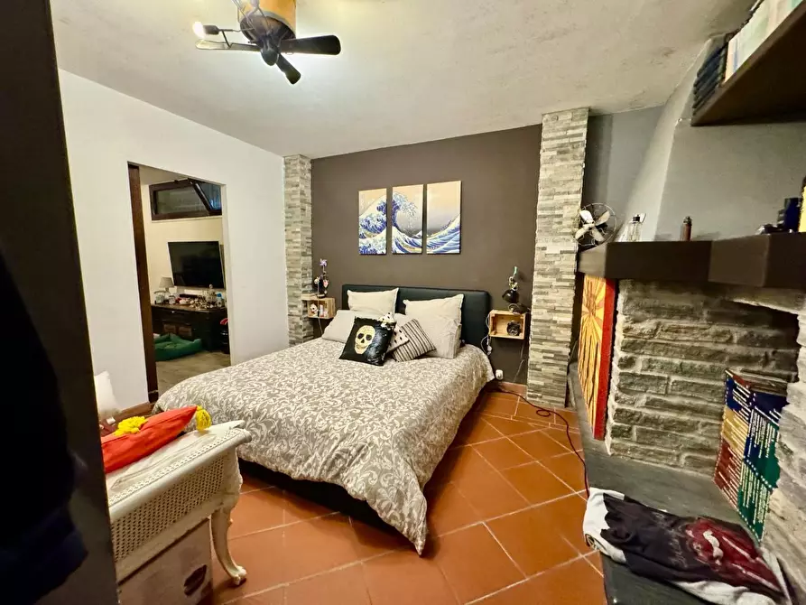 Immagine 25 di Casa indipendente in vendita  a Massa