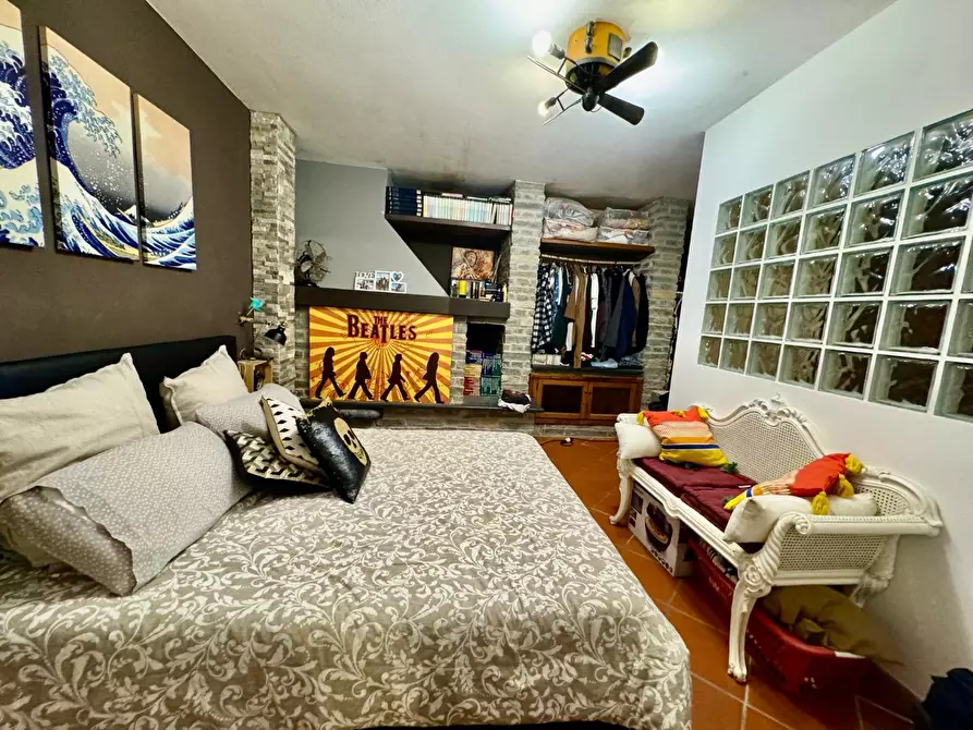 Immagine 24 di Casa indipendente in vendita  a Massa