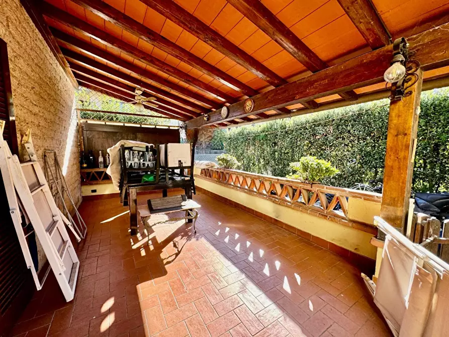 Immagine 8 di Casa indipendente in vendita  a Massa