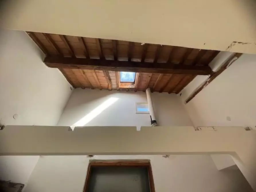 Immagine 5 di Villa in vendita  a Pisa