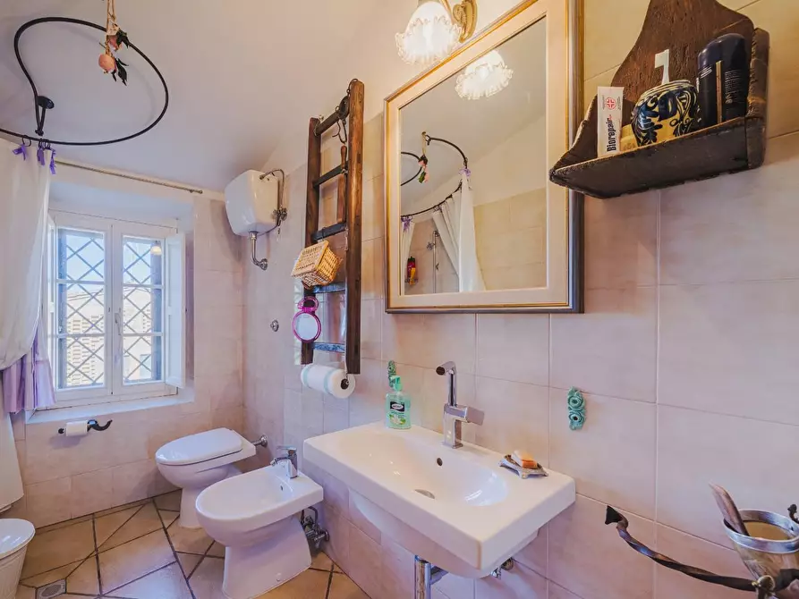 Immagine 35 di Casa colonica in vendita  a Volterra