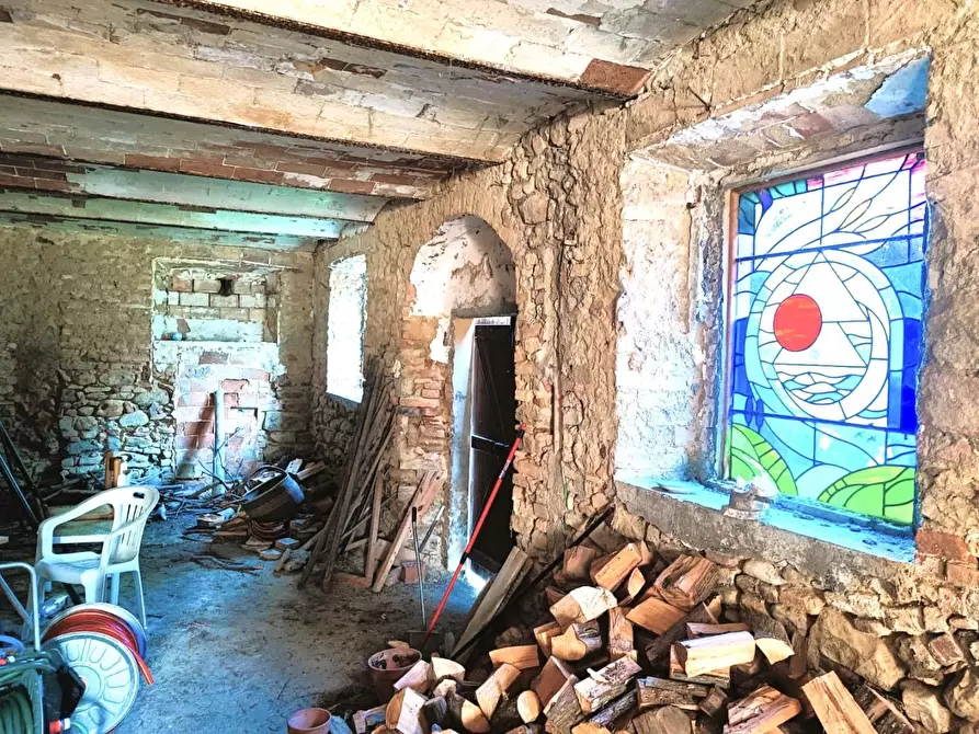 Immagine 46 di Casa colonica in vendita  a Volterra