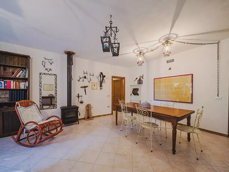 Immagine 10 di Casa colonica in vendita  a Volterra