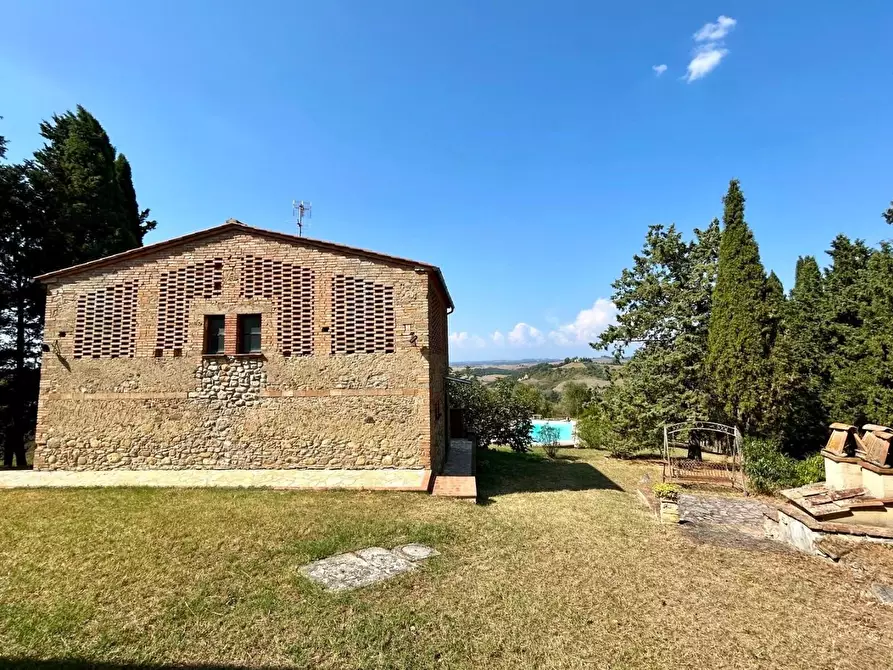 Immagine 5 di Casa colonica in vendita  a Volterra