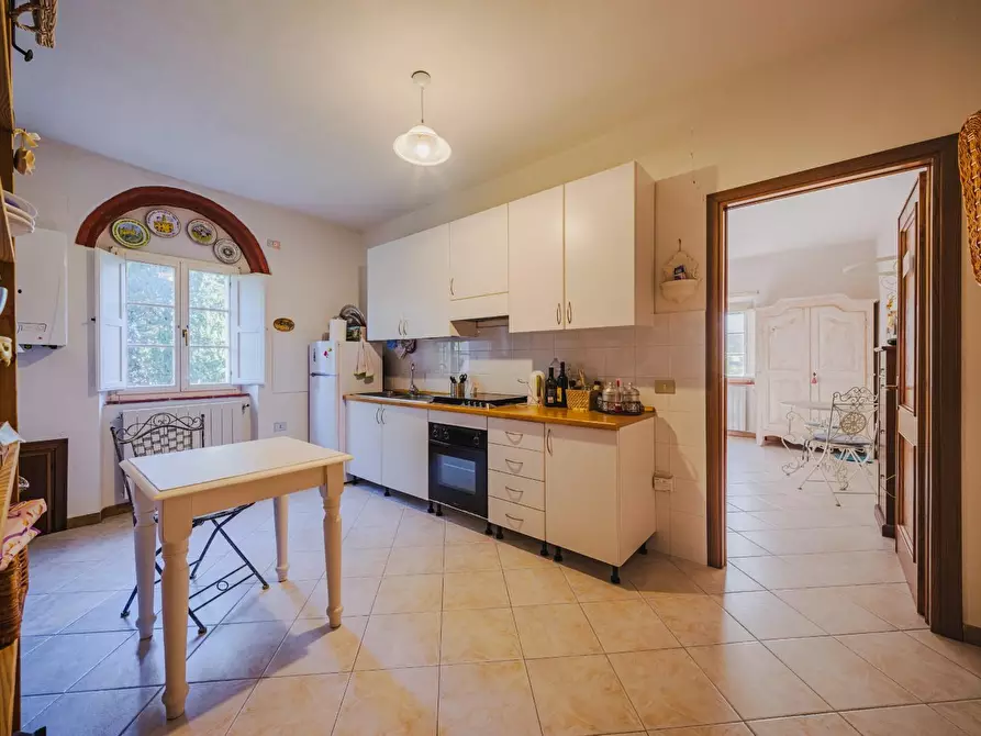 Immagine 30 di Casa colonica in vendita  a Volterra