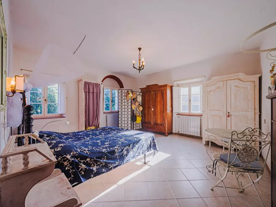 Immagine 26 di Casa colonica in vendita  a Volterra