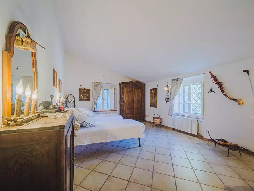 Immagine 38 di Casa colonica in vendita  a Volterra