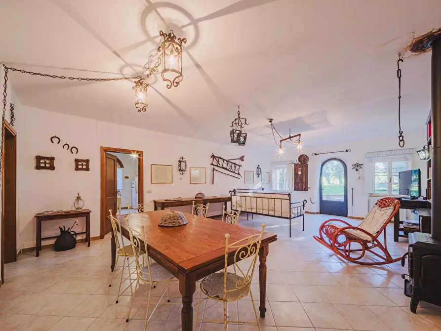 Immagine 7 di Casa colonica in vendita  a Volterra