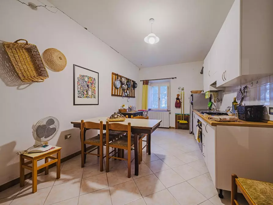 Immagine 43 di Casa colonica in vendita  a Volterra