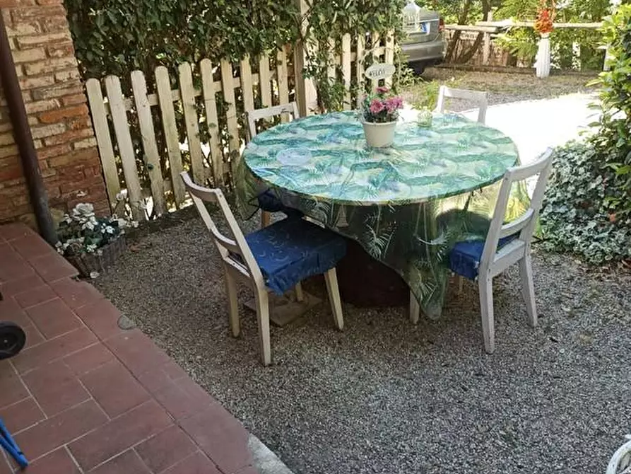 Immagine 8 di Appartamento in affitto  a Crespina Lorenzana