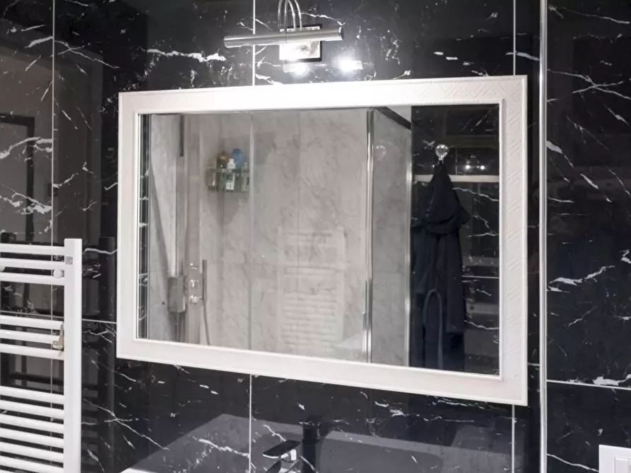 Immagine 16 di Appartamento in vendita  a Viareggio