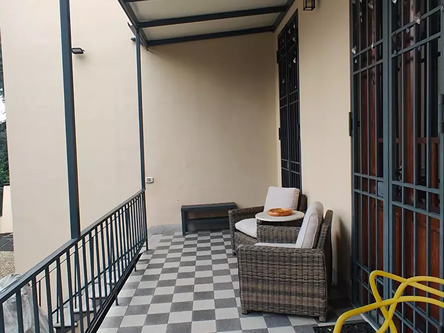 Immagine 8 di Appartamento in vendita  a Lucca