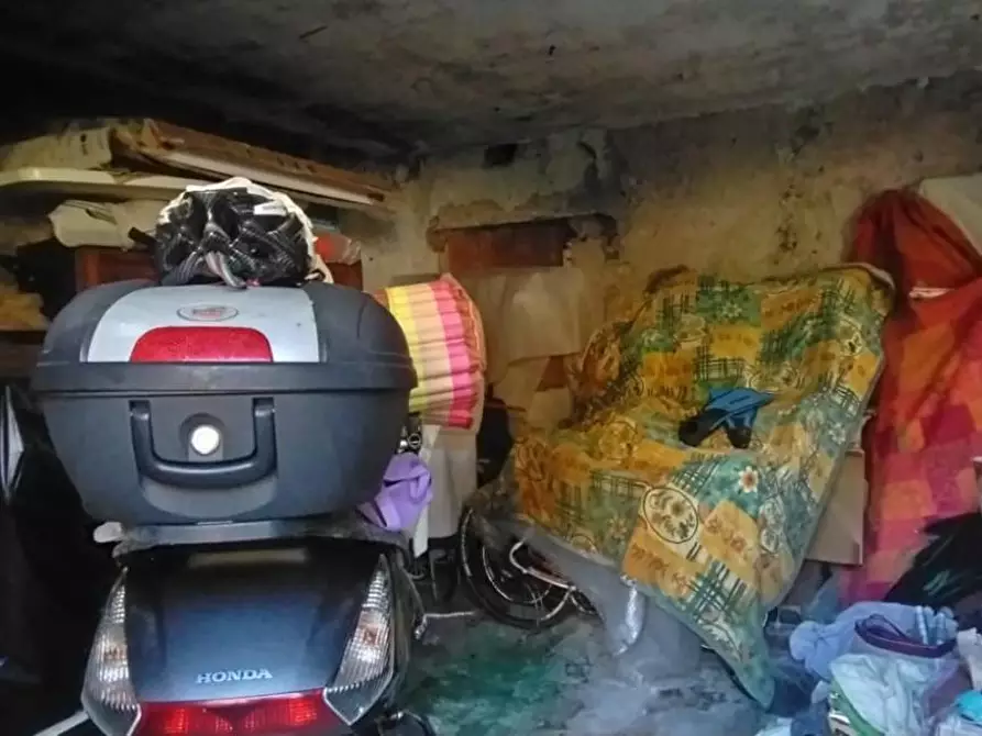 Immagine 19 di Appartamento in vendita  a Massa