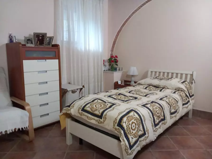 Immagine 2 di Casa semindipendente in vendita  a Carrara