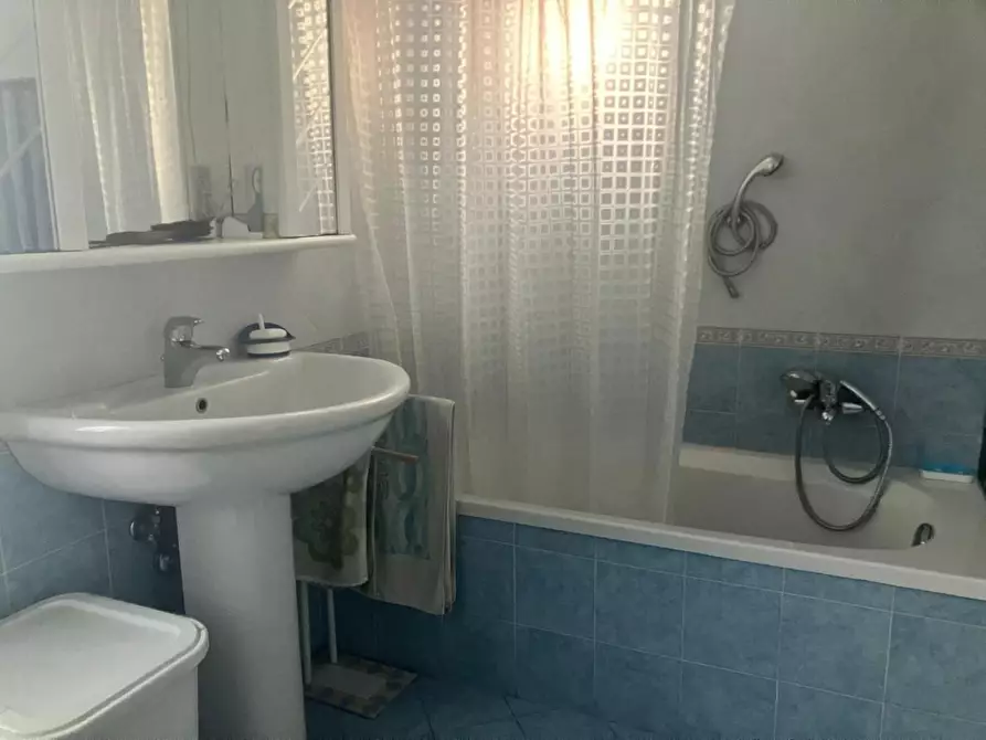 Immagine 36 di Casa semindipendente in vendita  a Carrara