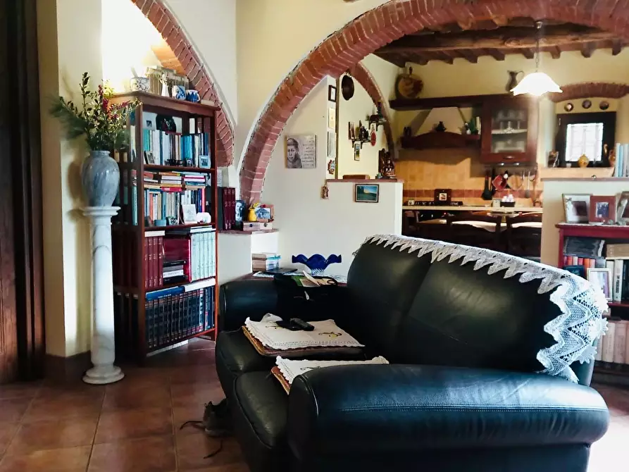 Immagine 26 di Casa semindipendente in vendita  a Carrara