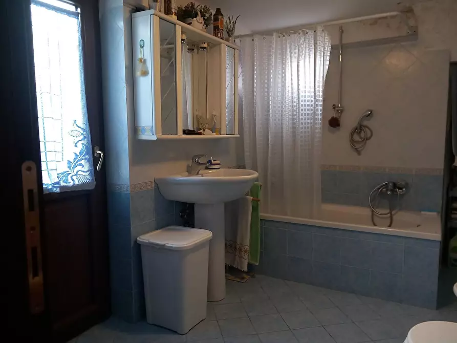 Immagine 13 di Casa semindipendente in vendita  a Carrara