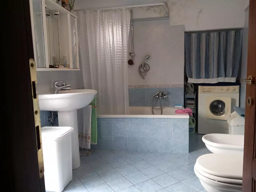 Immagine 9 di Casa semindipendente in vendita  a Carrara