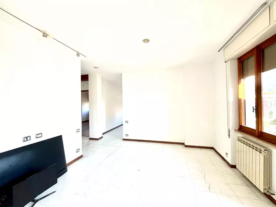 Immagine 8 di Appartamento in vendita  a Massa