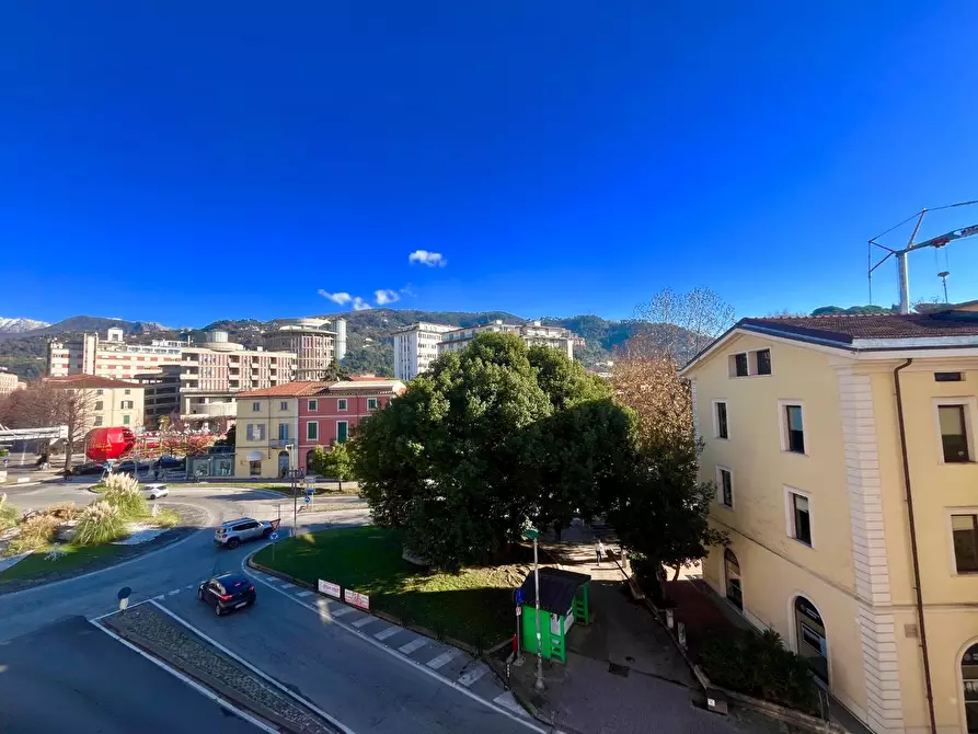 Immagine 16 di Appartamento in vendita  a Massa