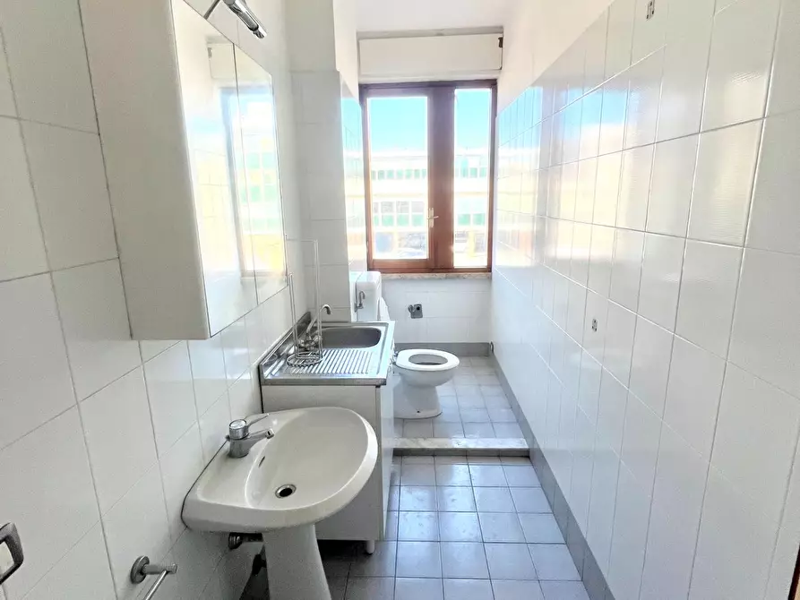 Immagine 18 di Appartamento in vendita  a Massa