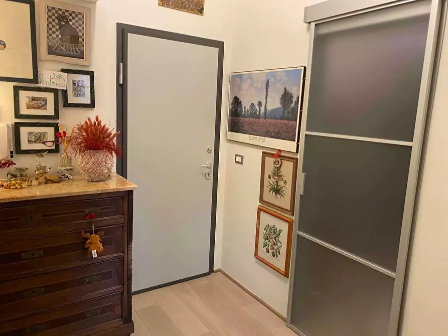 Immagine 9 di Appartamento in vendita  a Viareggio